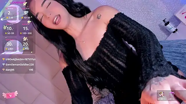 Summer walkerr online show from 02.18.25