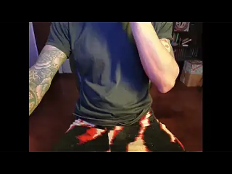 Snapshot of rumplstink chatting on 10.30.25 rumplstink online show from 10.30.25