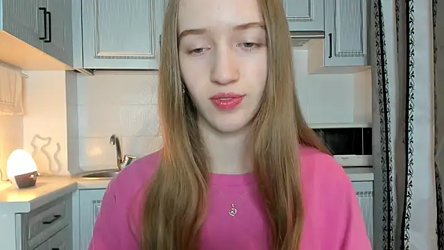 Snapshot of leslie_my_lovee chatting on 10.25.25 leslie my lovee online show from 10.25.25