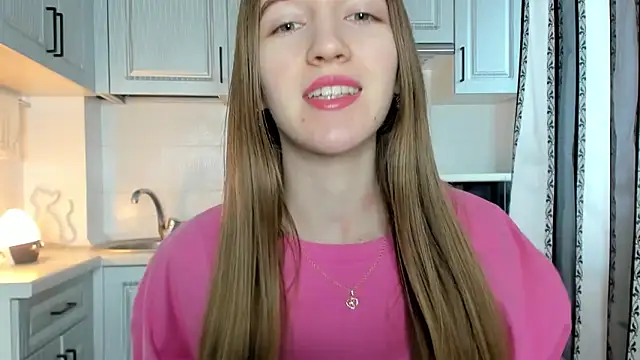 Snapshot of leslie_my_lovee chatting on 11.12.25 leslie my lovee online show from 11.12.25