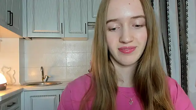 Snapshot of leslie_my_lovee chatting on 11.14.25 leslie my lovee online show from 11.14.25