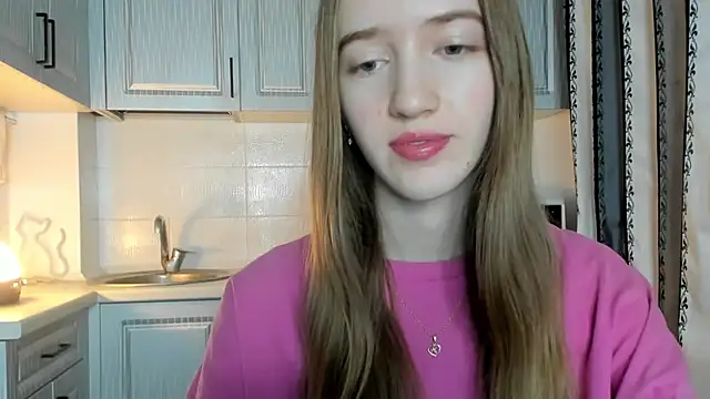 Snapshot of leslie_my_lovee chatting on 11.21.25 leslie my lovee online show from 11.21.25