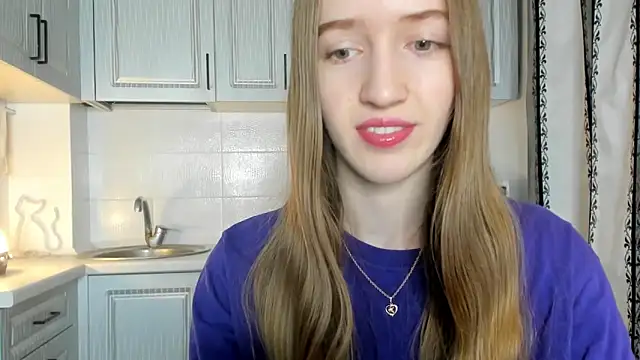 Snapshot of leslie_my_lovee chatting on 11.22.25 leslie my lovee online show from 11.22.25