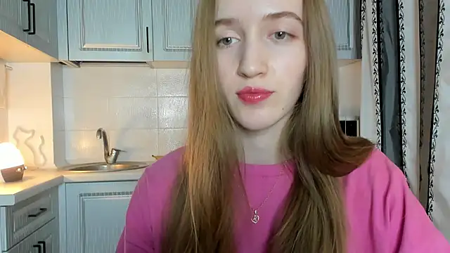 Snapshot of leslie_my_lovee chatting on 11.24.25 leslie my lovee online show from 11.24.25