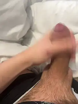 Snapshot of couple_1999 chatting on 01.04.25 couple 1999 online show from 01.04.25