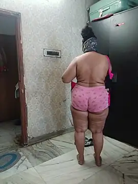 Ivy-09 online show from 04.12.26