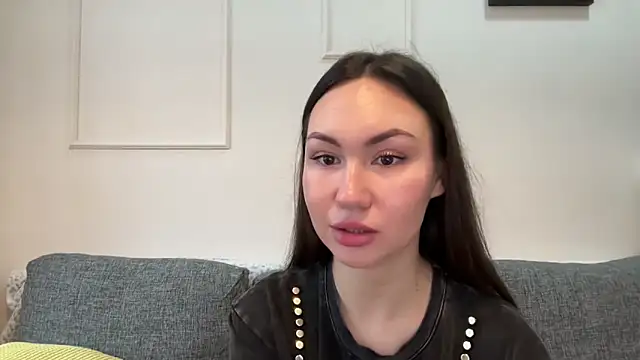 GIGI BENNET online show from 03.08.25