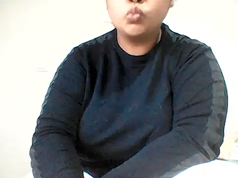 ArisaGonzalez online show from 10.25.25