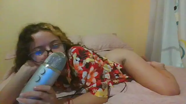 frikigyal online show from 02.10.25