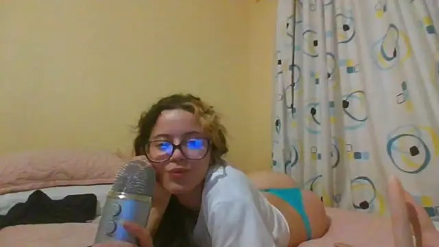 frikigyal online show from 02.12.25