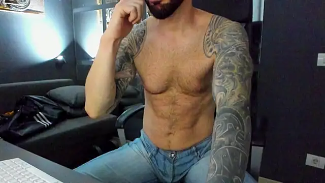 AronGrant online show from 04.02.26