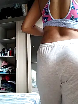 Su Duarte 1 online show from 09.18.25