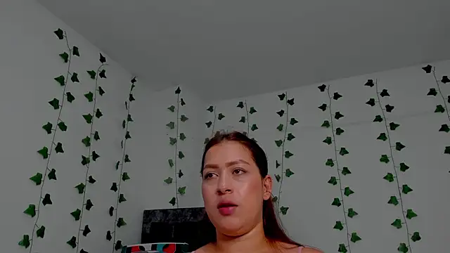 Snapshot of Miaa_Garcia chatting on 10.22.25 Miaa Garcia online show from 10.22.25