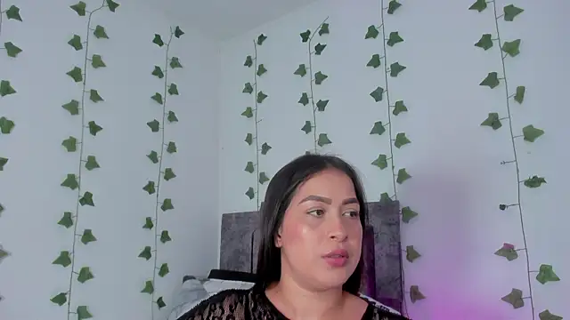 Snapshot of Miaa_Garcia chatting on 07.28.26 Miaa Garcia online show from 07.28.26