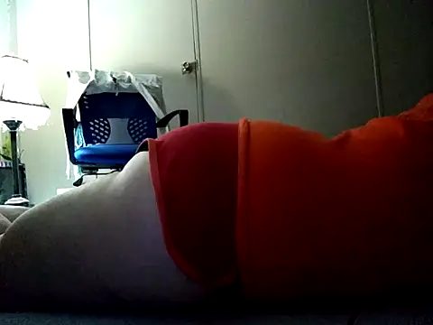 Snapshot of missthickness35_Pika chatting on 11.05.25 missthickness35 Pika online show from 11.05.25