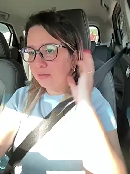 Snapshot of amooraaamoon chatting on 11.22.25 amooraaamoon online show from 11.22.25