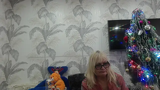 Snapshot of CamDiva113 chatting on 01.24.25 CamDiva113 online show from 01.24.25