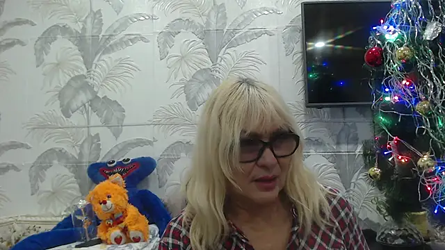 Snapshot of CamDiva113 chatting on 01.24.25 CamDiva113 online show from 01.24.25