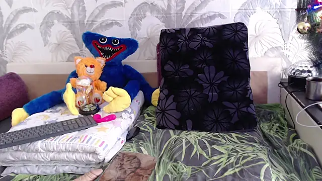 Snapshot of CamDiva113 chatting on 02.08.25 CamDiva113 online show from 02.08.25