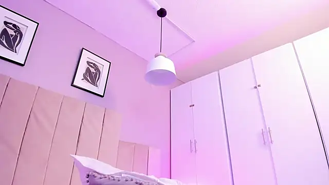 April bowie online show from 03.12.25