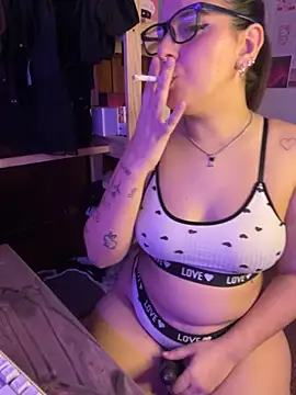 Snapshot of agoosvokk chatting on 10.18.25 agoosvokk online show from 10.18.25