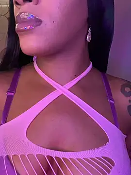 Snapshot of rayemillian chatting on 04.15.26 rayemillian online show from 04.15.26