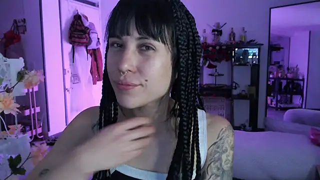 Snapshot of Hellen_dumont chatting on 12.16.25 Hellen dumont online show from 12.16.25