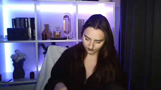 X Alisa online show from 02.02.26