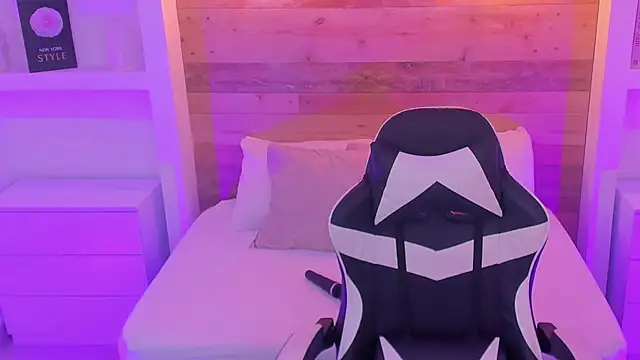 candy summer28 online show from 10.29.25