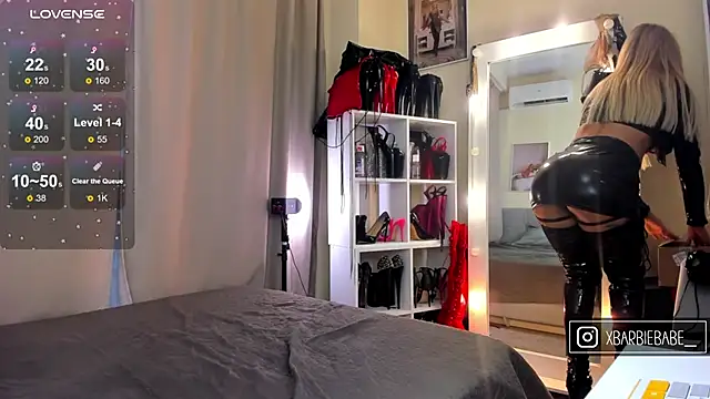 XBarbieBabeX online show from 12.14.25