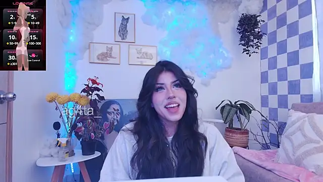 Snapshot of Ag4ta_ chatting on 03.10.25 Ag4ta online show from 03.10.25