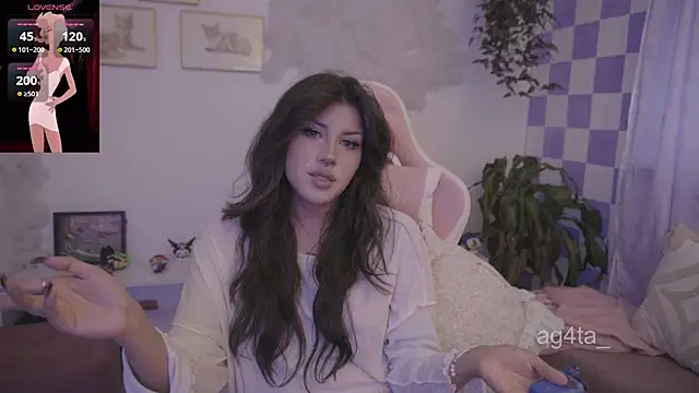 Snapshot of Ag4ta_ chatting on 09.08.25 Ag4ta online show from 09.08.25