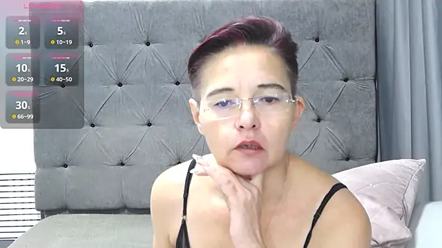 StaceyDarling online show from 11.20.25