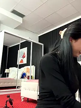 SophiaVilner online show from 11.11.25