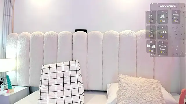 Mia rom11 online show from 02.18.25