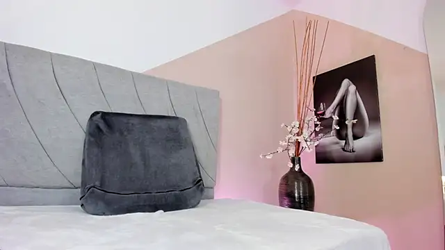 Snapshot of angieebaezz chatting on 03.12.25 angieebaezz online show from 03.12.25