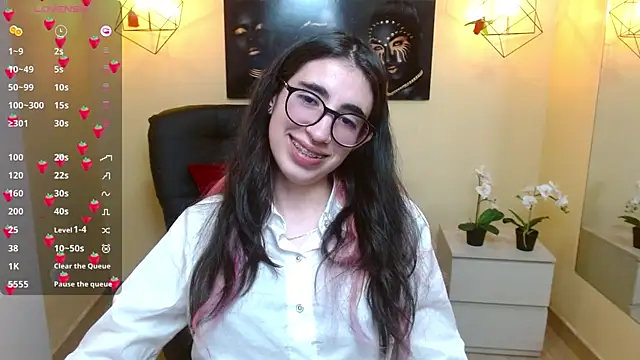 Snapshot of LenaRoses chatting on 01.09.25 LenaRoses online show from 01.09.25