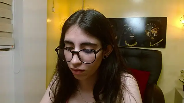 Snapshot of LenaRoses chatting on 03.04.25 LenaRoses online show from 03.04.25