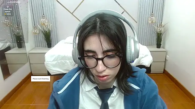 Snapshot of LenaRoses chatting on 09.11.25 LenaRoses online show from 09.11.25