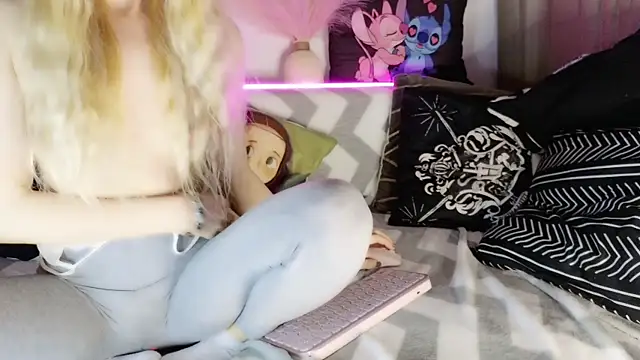 nicollewetpussy online show from 02.21.25