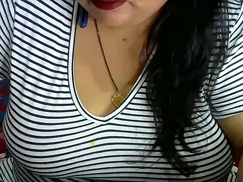 Snapshot of dramebaz_queen chatting on 06.22.26 dramebaz queen online show from 06.22.26
