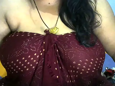 Snapshot of dramebaz_queen chatting on 07.10.26 dramebaz queen online show from 07.10.26