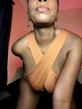 HanaThompson online show from 12.21.24