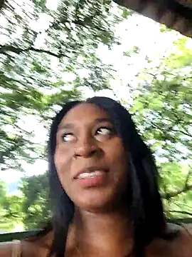 HanaThompson online show from 12.18.25