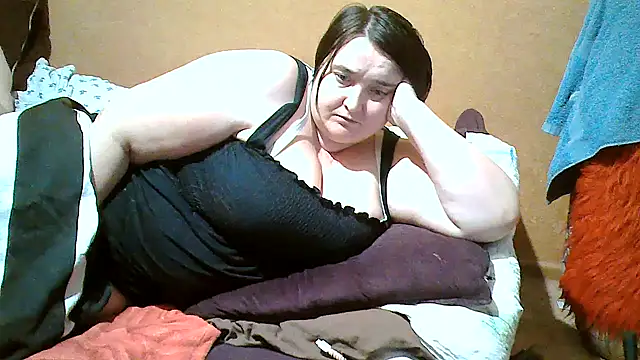Snapshot of Liluboobs chatting on 02.17.25 Liluboobs online show from 02.17.25