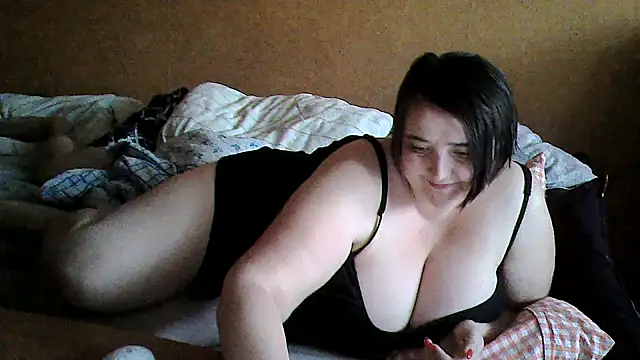 Snapshot of Liluboobs chatting on 02.25.25 Liluboobs online show from 02.25.25