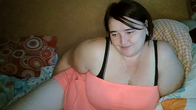 Snapshot of Liluboobs chatting on 10.10.25 Liluboobs online show from 10.10.25