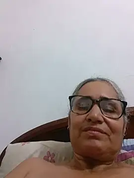 Snapshot of _candi chatting on 06.03.26 candi online show from 06.03.26