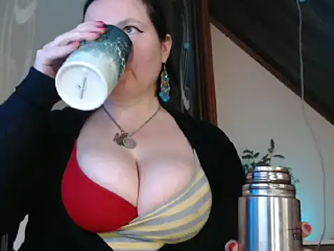 Snapshot of amorelara chatting on 03.01.25 amorelara online show from 03.01.25