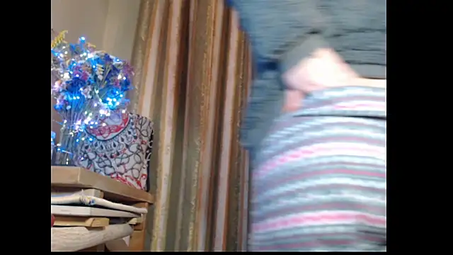 Snapshot of amorelara chatting on 10.01.25 amorelara online show from 10.01.25